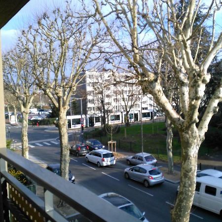 Appartement F3 Avec Parking Privee Saint-Priest (Rhone) Exterior foto