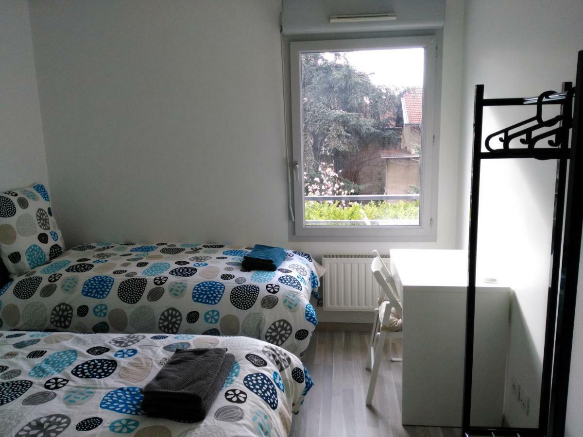 Appartement F3 Avec Parking Privee Saint-Priest (Rhone) Exterior foto