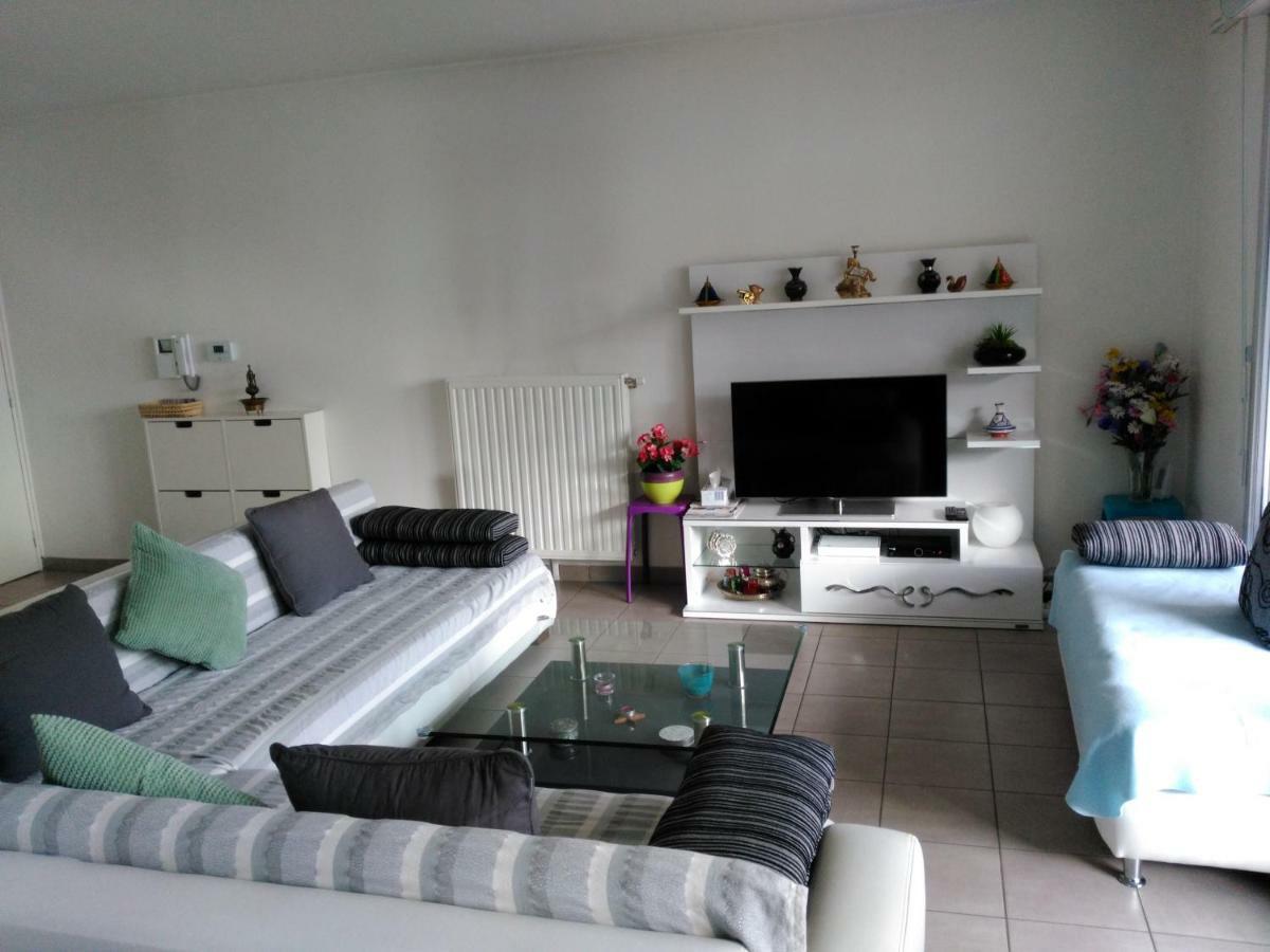 Appartement F3 Avec Parking Privee Saint-Priest (Rhone) Exterior foto