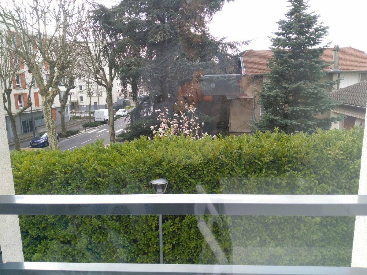 Appartement F3 Avec Parking Privee Saint-Priest (Rhone) Exterior foto