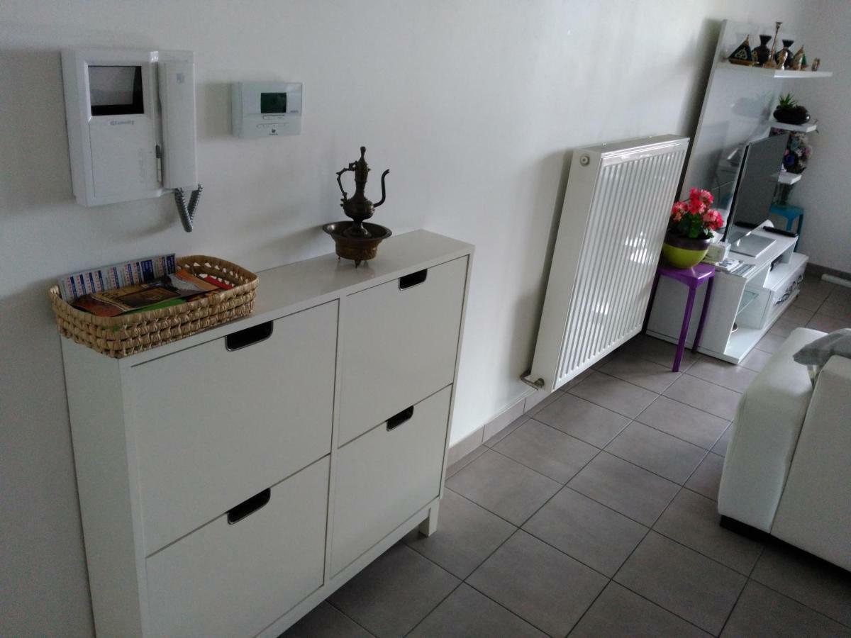 Appartement F3 Avec Parking Privee Saint-Priest (Rhone) Exterior foto